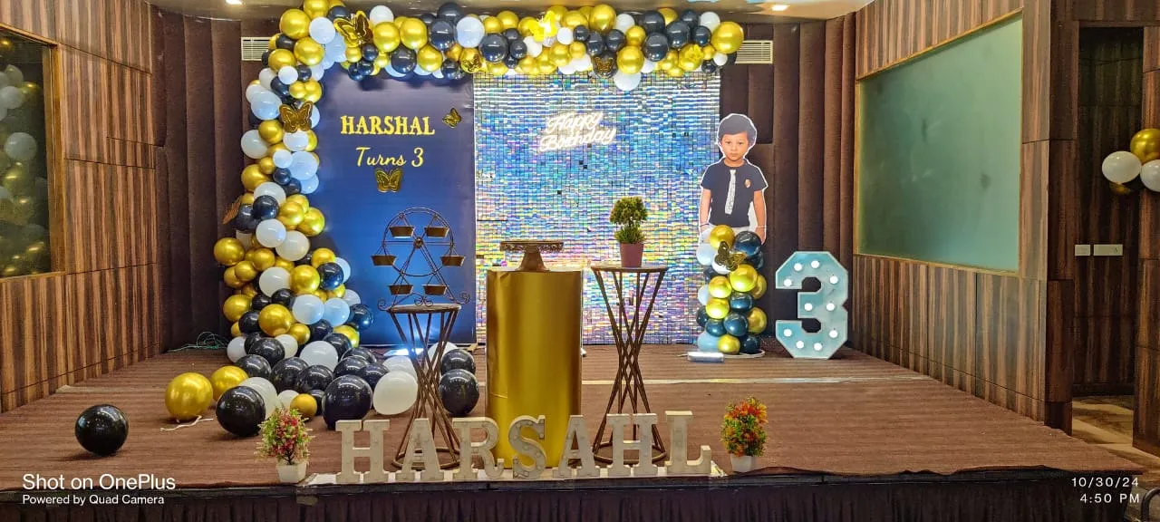 Surprise Balloon Decoration